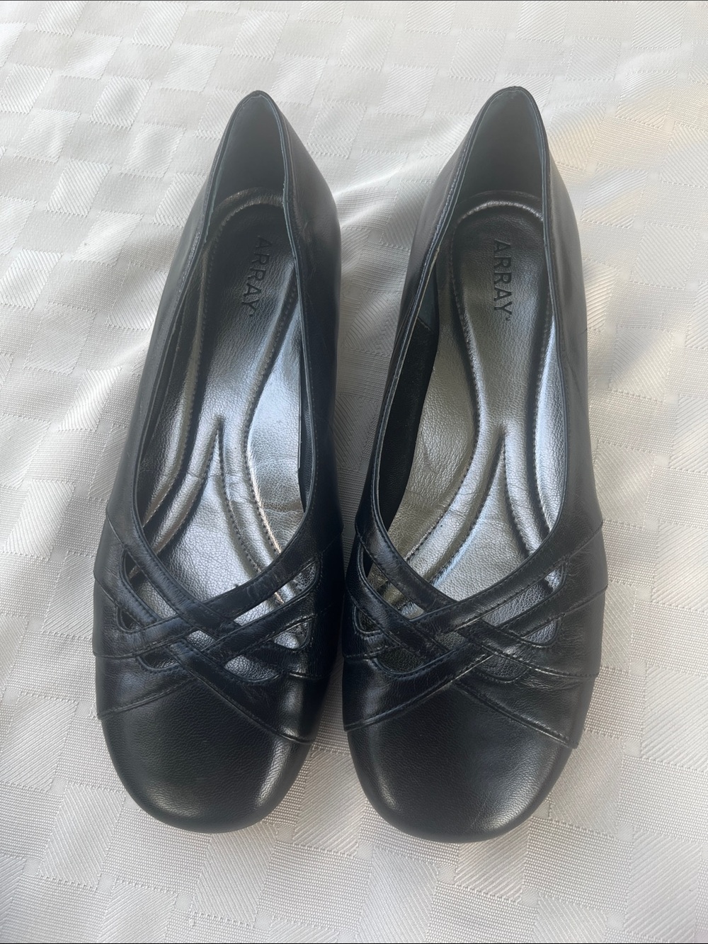 Array Black Women's Cross-Strap Ballet Flats